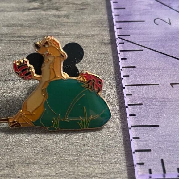 Walt Disney World The Lion King Vintage Timon Enamel Pin Timon Eating a Bug Pin - Picture 2 of 3